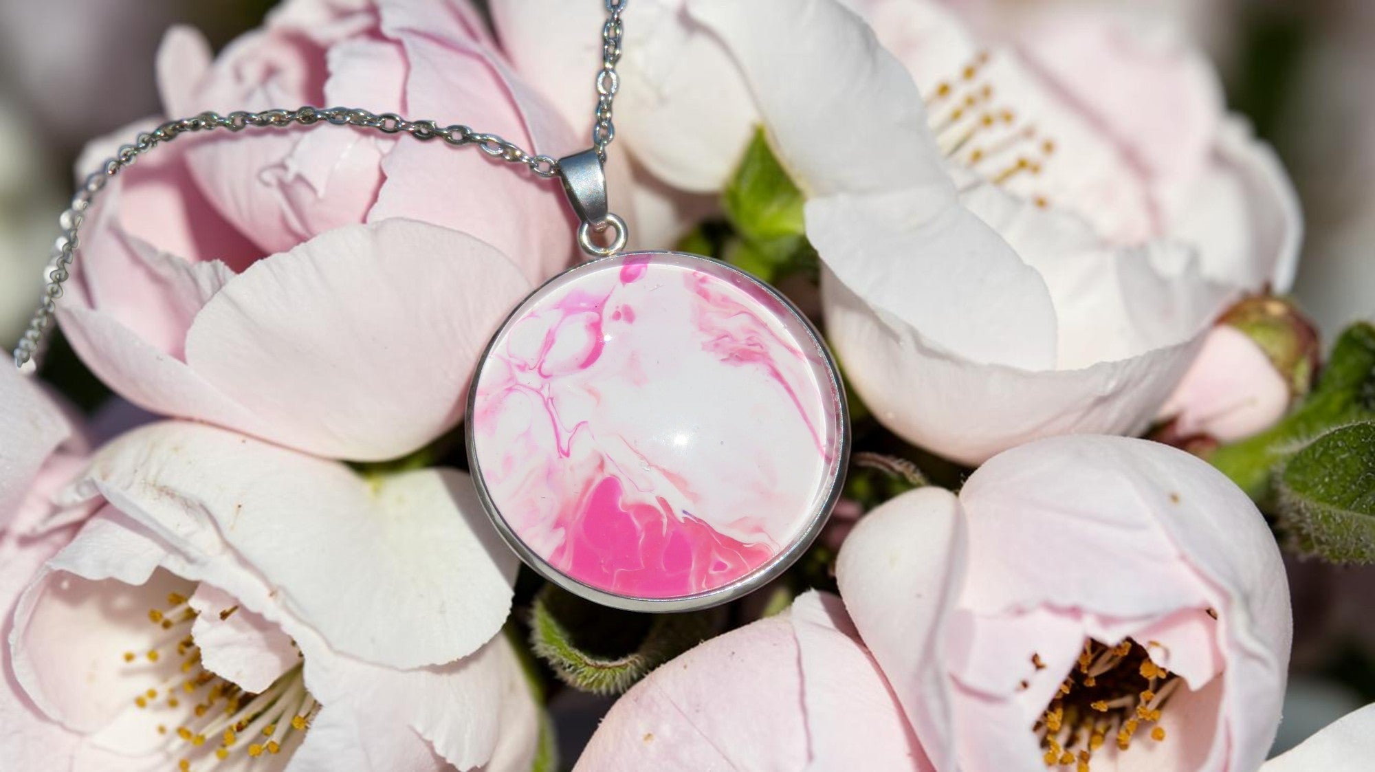 Collier "Rose Éternelle" N°1012